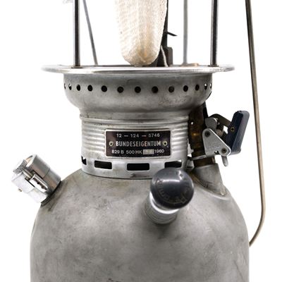 Oryginalna lampa naftowa BW PETROMAX w blaszanej skrzyni transportowej, używana Bundeswehr 1612010G 6