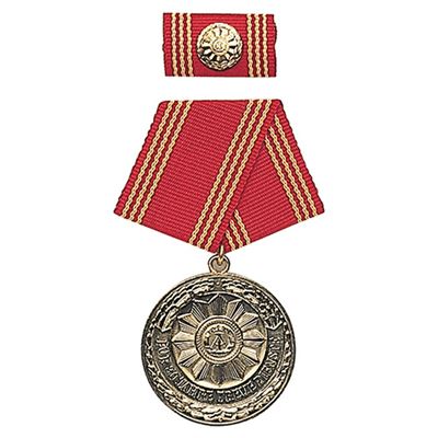 Medal MDI 30 lat "F.TEUE DIENSTE" ZŁOTY