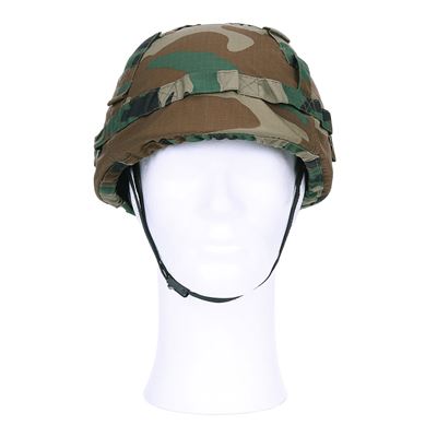 Plastikowy kask dziecięcy z kamuflażem WOODLAND
