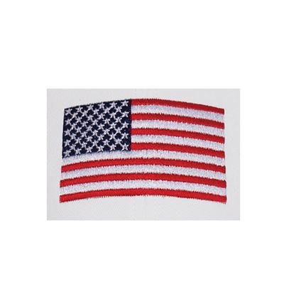 Czapka baseballowa z kolorową flagą USA BIAŁA