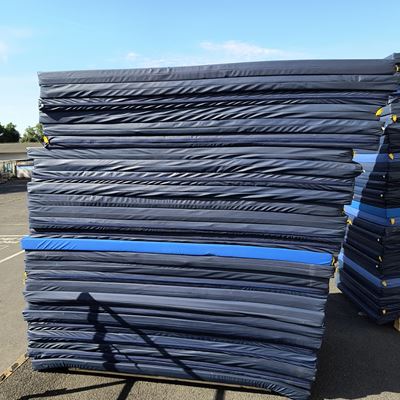 Materac piankowy wypoczynkowy z pokrowcem 200 x 90 x 7,5 cm NIEBIESKI używany