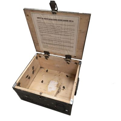 Drewniana skrzynia po URG-86 AČR 35 x 31 x 18 cm