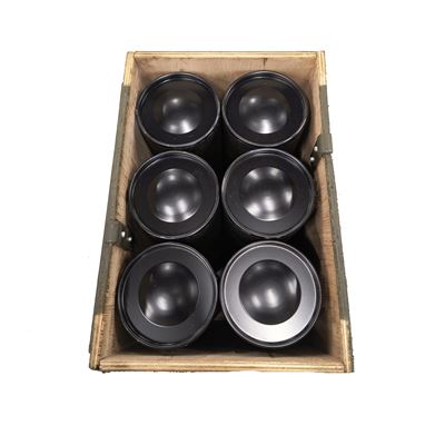 Drewniana skrzynia na miny moździerzowe odłamkowe 81 mm, w tym 6 sztuk kaset, używana.