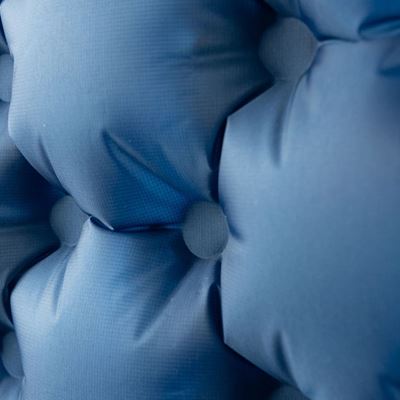 Mata do spania NAP-PAK ARCTIC R11 dmuchana NIEBIESKA