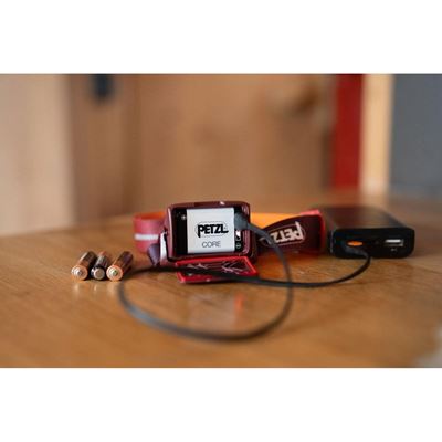 Latarka czołowa ACTIK CORE 2025 CZERWONA PETZL E065AB02 6