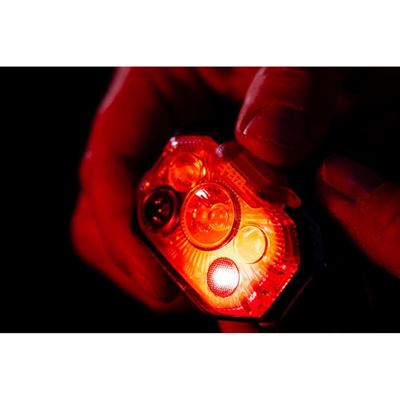 Latarka czołowa SWIFT RL 2026 CZARNO-POMARAŃCZOWA PETZL E095BC00 9