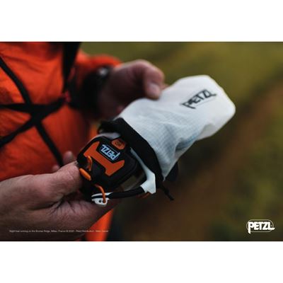 Latarka czołowa IKO PETZL E104AA00 11