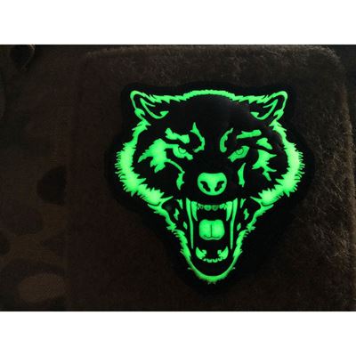Naszywka ryczący wilk, plastik, rzep GLOW IN THE DARK