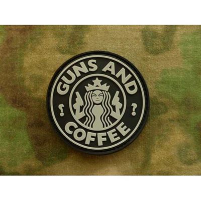 Naszywka GUNS AND COFFEE plastik CZARNY