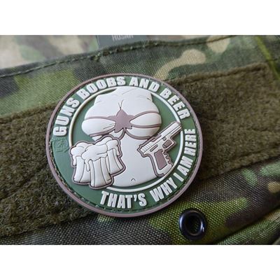 Naszywka GUNS BOOBS AND BEER na rzep z tworzywa sztucznego MULTICAM