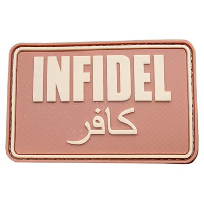 Plastikowa naszywka INFIDEL duża DESERT
