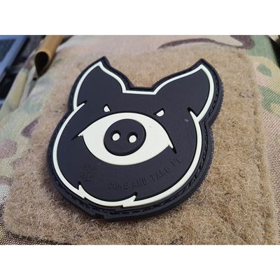 Naszywka MONSTER PIG plastikowy rzep GLOW IN THE DARK