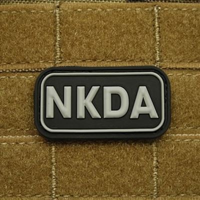 Naszywka KREV NKDA plastik CZARNY