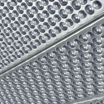 Składany materac samochodowy z aluminiową izolacją
