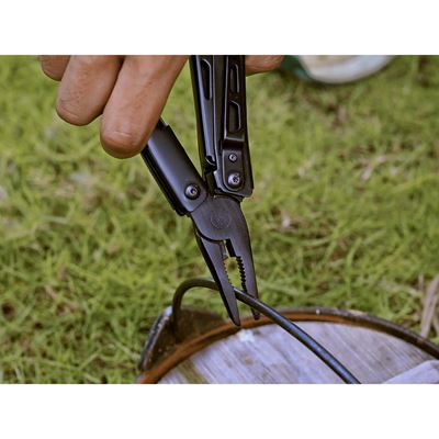 Wielofunkcyjne szczypce BLACK KNIGHT z zestawem bitów BLACK