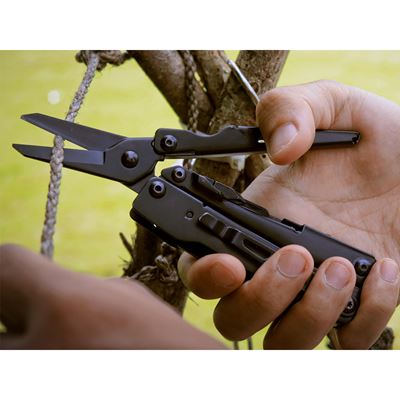 Wielofunkcyjne szczypce BLACK KNIGHT z zestawem bitów BLACK