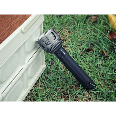 Latarka THUNDER SEARCHLIGHT 3600 lumenów