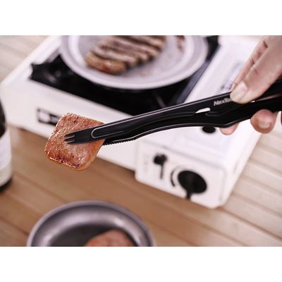 Zestaw narzędzi do gotowania na świeżym powietrzu, w tym opakowanie