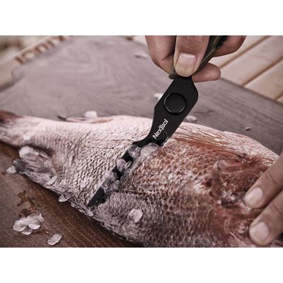 Zestaw narzędzi do gotowania na świeżym powietrzu, w tym opakowanie