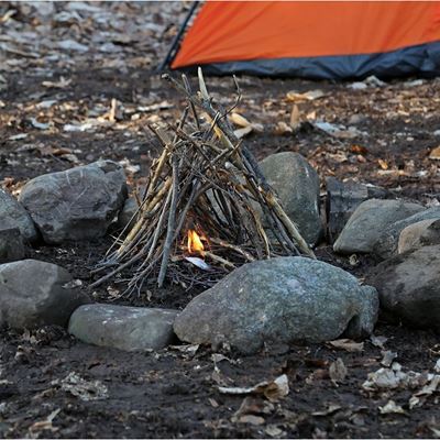 Wodoodporna podpałka QUICK SURVIVE opakowanie 12 sztuk