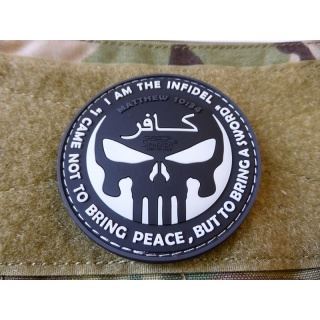 Plastikowa naszywka INFIDEL PUNISHER czarny/biały
